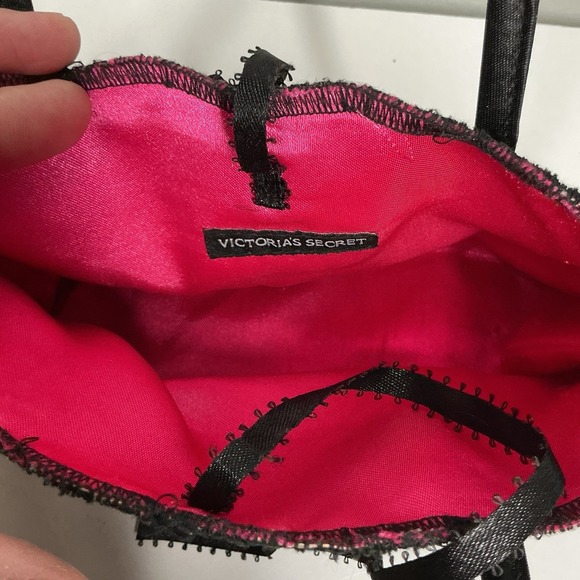 Vintage Victoria Secret Hand Small Black Bag Pink Liner - Picture 2 of 4